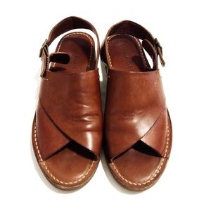 IN SEARCH of these Vintage 90’s, Cole Haan karpathos leather, crepe soles size 9